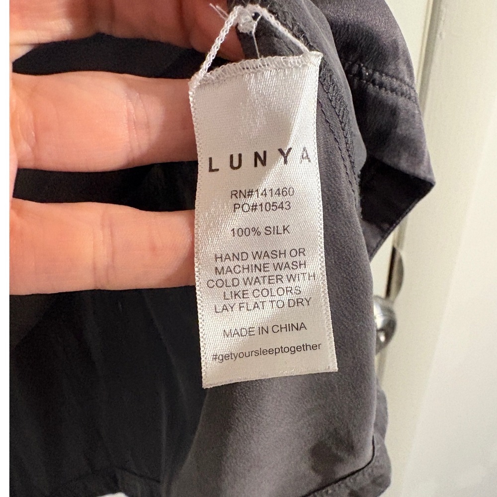 Lunya Washable Silk Tee Short Pajama Set - Eclipse Grey Medium luxury - Picture 5 of 6
